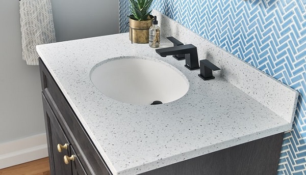 A vanity counter top installed in the bathroom